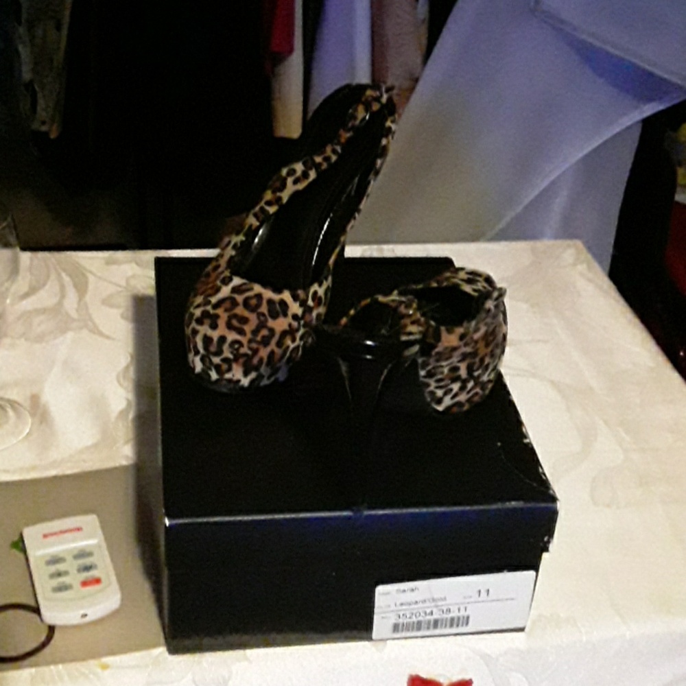 SHOE